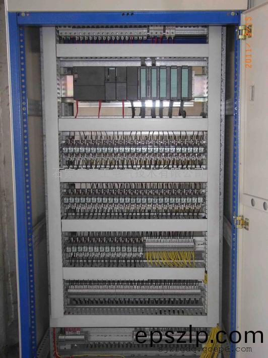 plc控(kong)製(zhi)櫃(gui)